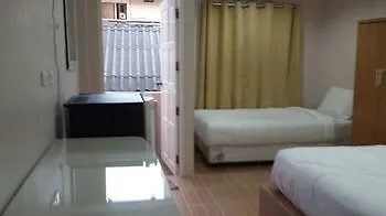 Sairee Center Guest House Ko Tao