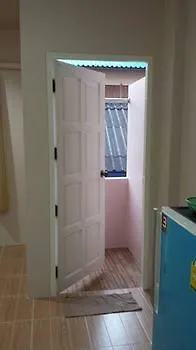 Sairee Center Guest House Ko Tao Hostel