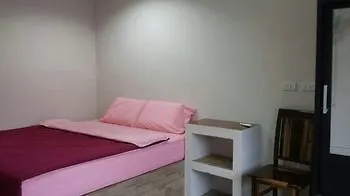 Sairee Center Guest House Ko Tao